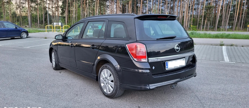 Opel Astra cena 10900 przebieg: 218000, rok produkcji 2005 z Kielce małe 92